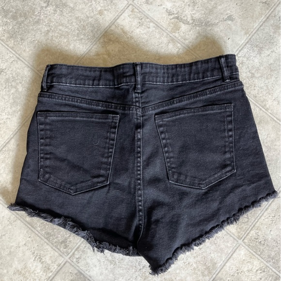 Zara Black Denim Shorts - Picture 3 of 3